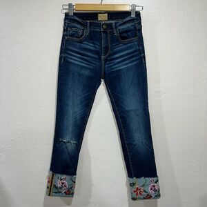 Driftwood Colette Crop Floral Embroidered Cuff Blue Denim Jeans 25 ripped knee